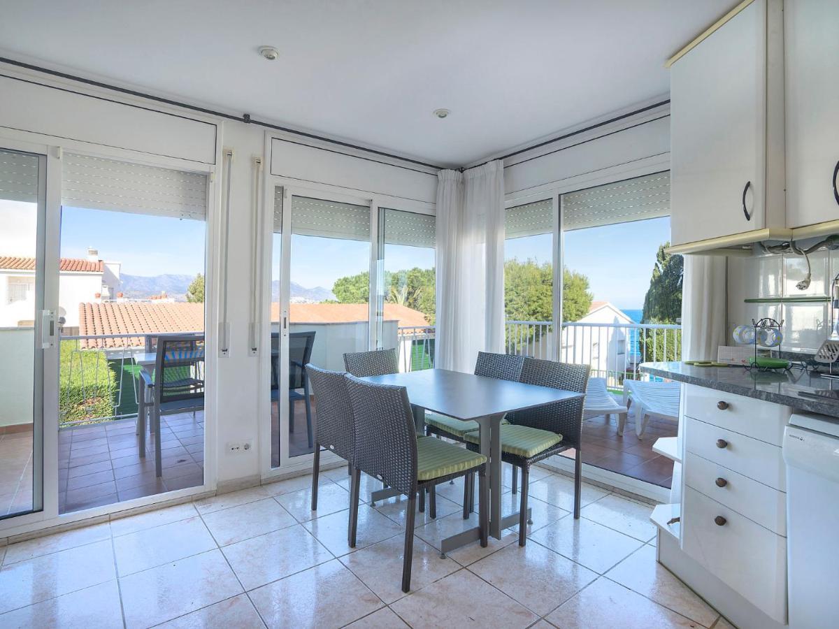 Apartment Palmiers I-11 By Interhome Llança Εξωτερικό φωτογραφία
